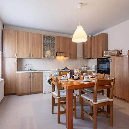 3 Bedroom Awesome In Pi Apartamento *